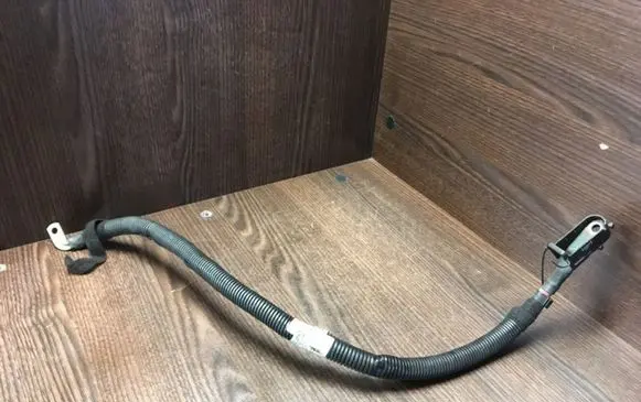 Iveco Daily 5th gen Negative earth cable (battery) 5801378861