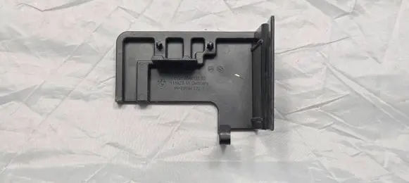 BMW 3 G20 G21 Battery box tray cover/lid 61216844137 6844137