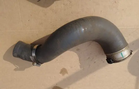 Renault Trafic III (X82) Intercooler pipe mounting bracket 
