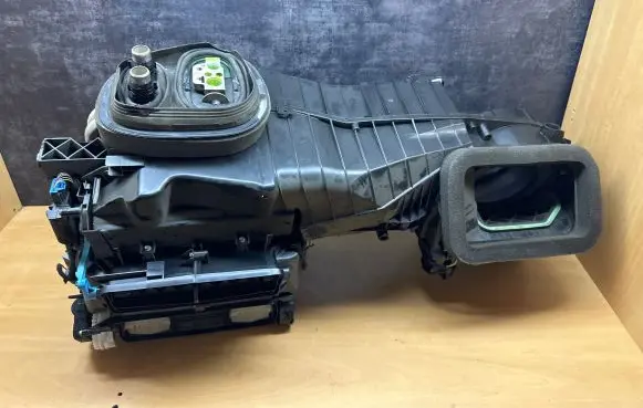 Volkswagen Touran I Interior heater climate box assembly 1K1820307 983224S