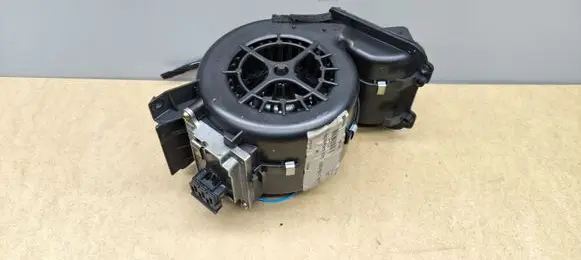 Mercedes-Benz CLK A209 C209 Heater fan/blower A2038300308