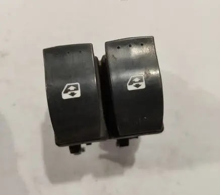 Renault Scenic II - Grand scenic II Electric window control switch 315042B