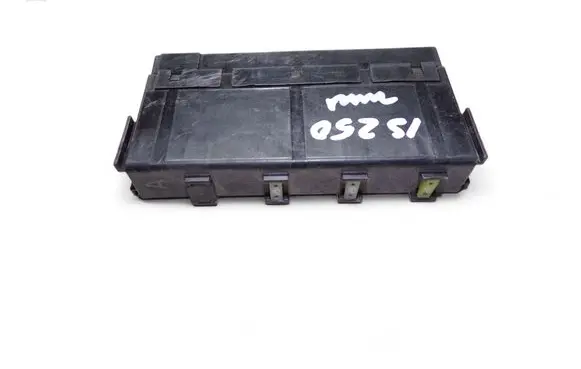 Lexus IS 220D-250-350 Fuse module 8264130250