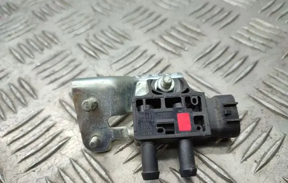 Fuel pressure sensor