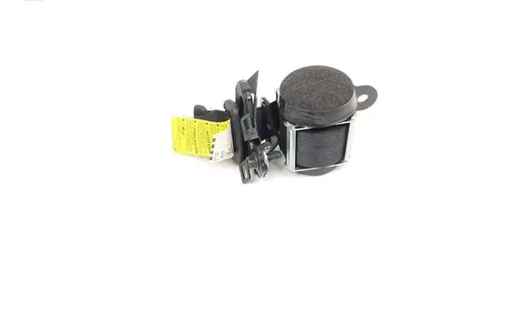 Toyota Verso-S Middle seatbelt (rear) 