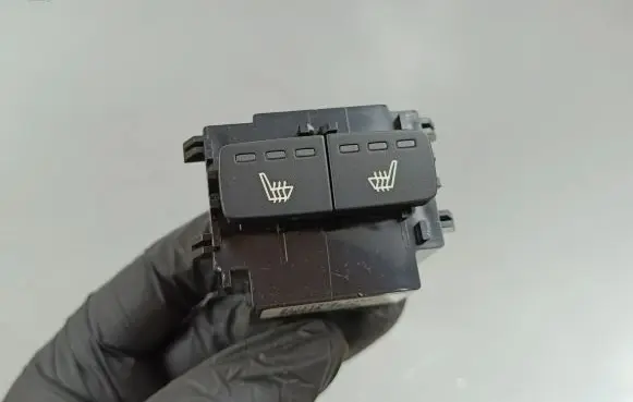 Polestar 2 Seat heating switch 31456674