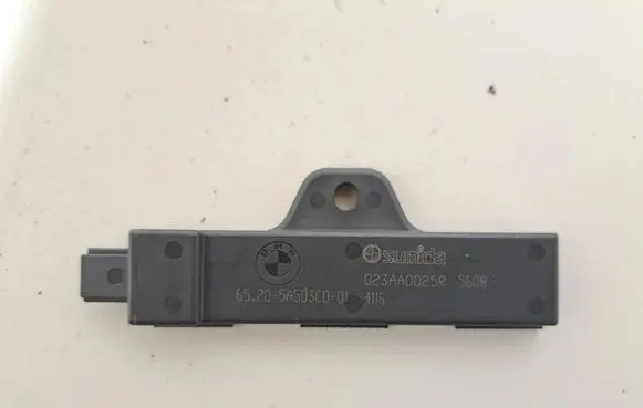 BMW 4 G22 G23 G24 G26 Keyless system antenna 5A5D3C0 6832065