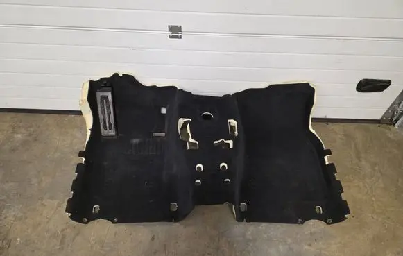 BMW 4 G22 G23 G24 G26 Front floor carpet liner 9500359