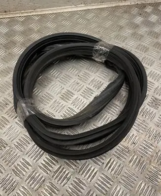 Mercedes-Benz ML W163 Front door rubber seal 