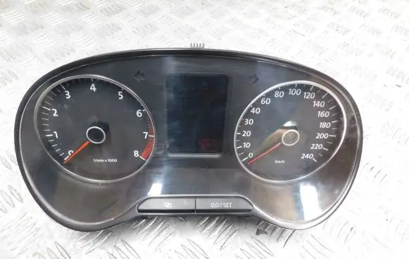 Volkswagen Polo V 6R Speedometer (instrument cluster) 6R0920860D