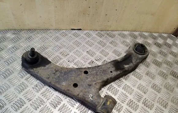 Suzuki Grand Vitara II Front lower control arm/wishbone