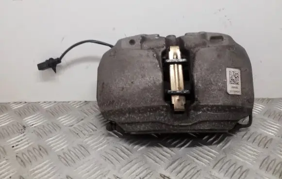 Audi A4 S4 B9 Front brake caliper 8W05BG CTR