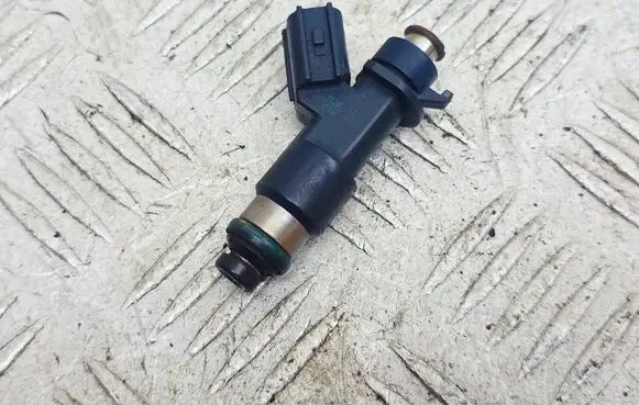 Honda Legend Fuel injector