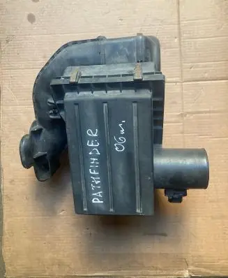 Nissan Pathfinder R51 Air filter box EB300