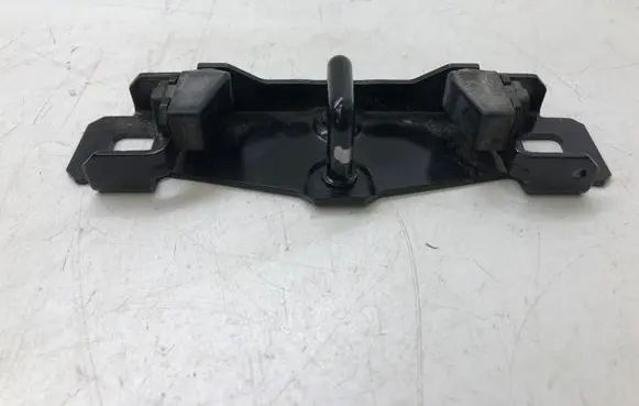 Ford Focus Loading door lock loop/hook striker 3M51R404B12