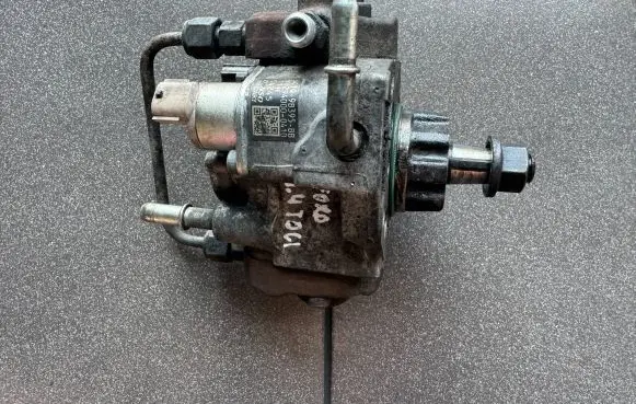 Ford Transit Fuel injection high pressure pump 6C1Q-9B395-BB