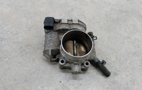 Chevrolet Captiva Throttle body valve 92067741