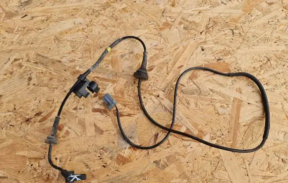 Volvo V70 ABS rear brake sensor 3524256 10071160373