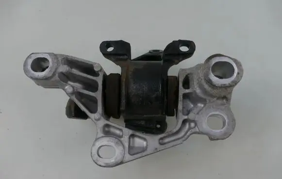 Mazda 6 Engine mount vacuum valve 