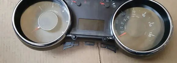 Peugeot 5008 Speedometer (instrument cluster) 9666175180 00063684