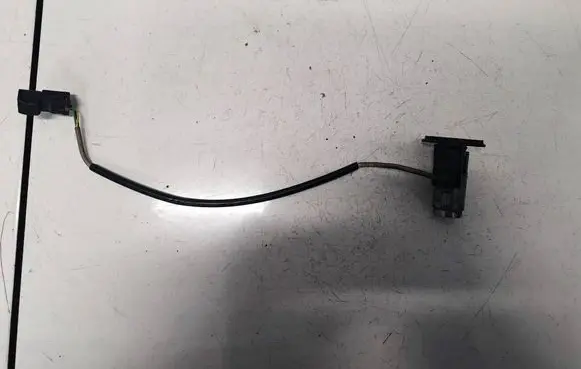 Mitsubishi Space Star Front door lock (next to the handle) 