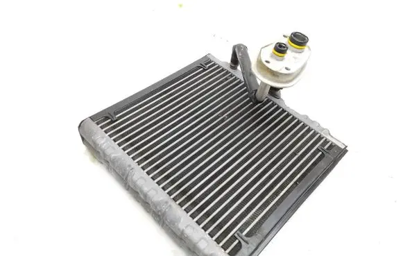 Volvo S90, V90 Air conditioning (A/C) radiator (interior) ED303004 J2842R1234 P22618