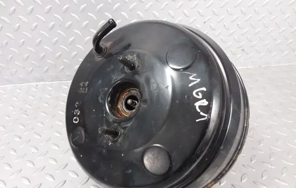 Mitsubishi Grandis Brake booster