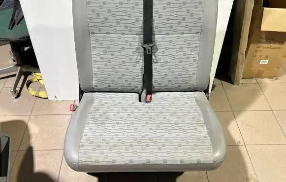 Volkswagen Transporter - Caravelle T5 Front double seat 