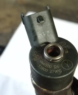 KIA Sportage Fuel injector 0445110126