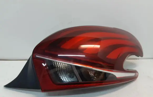 Peugeot 208 Rear/tail lights 9810430580
