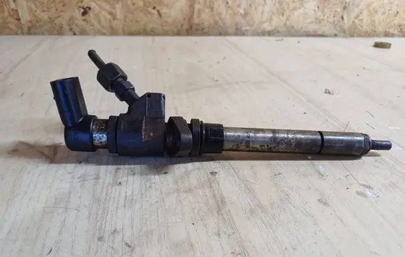 Peugeot 407 Fuel injector 9647247280