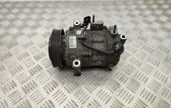 Hyundai Tucson TL Air conditioning (A/C) compressor (pump)