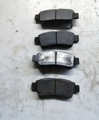 Toyota Avensis Verso Brake pads (rear) 