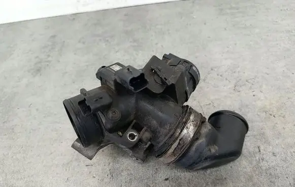Ford Focus Throttle body valve 965597188025352157