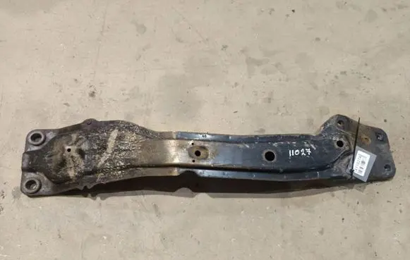 Nissan X-Trail T30 Front subframe 