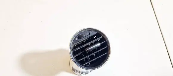 Peugeot 308 Dash center air vent grill