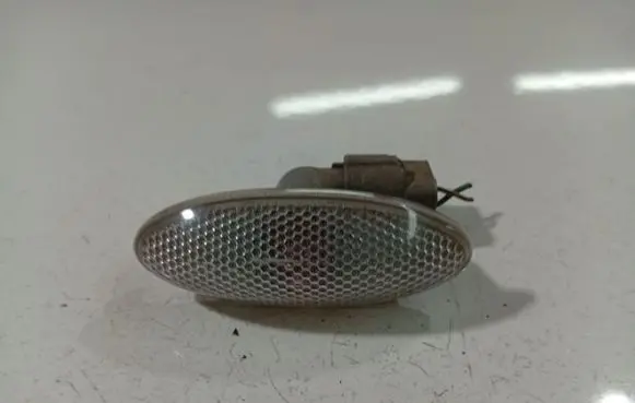 Toyota Yaris Front fender indicator light 817300D032