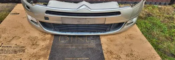 Citroen C5 Front bumper 131313