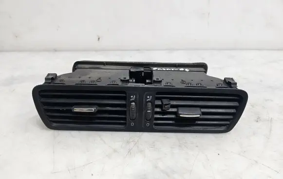 Volkswagen PASSAT B6 Dash center air vent grill 3C1819728E