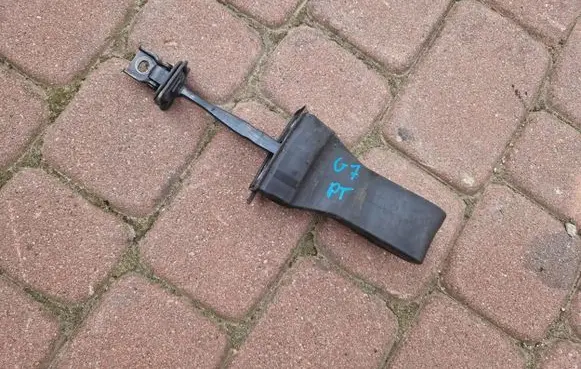 Volkswagen Golf VII Loading door check strap stopper 5G4839249A