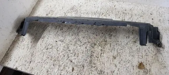 Volvo S60 Engine splash shield/under tray