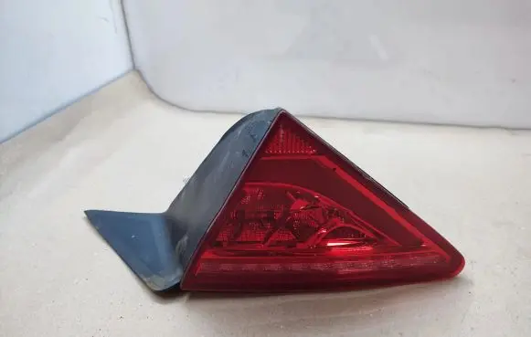 Audi A7 S7 4G Tailgate rear/tail lights 4G8945094