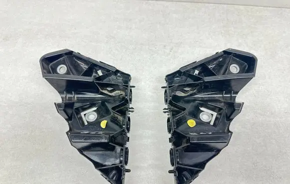 Volkswagen Touareg III Front bumper mounting bracket 760807184B 760807183B 760807184