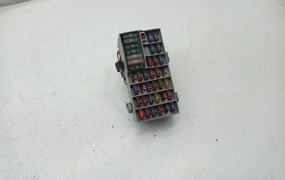 Volvo XC90 Fuse module 8637669