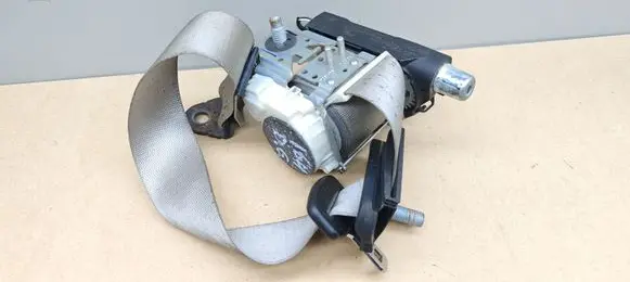 Mercedes-Benz ML W164 Rear seatbelt A1648600485