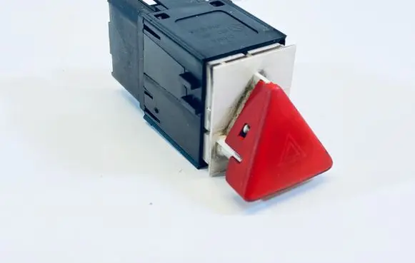 Volkswagen PASSAT B6 Hazard light switch 3C0953509A
