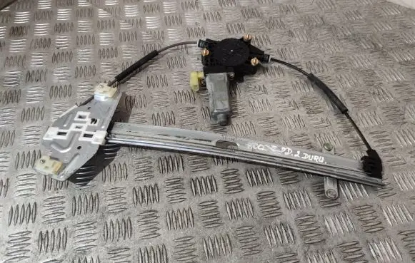 Hyundai Accent Front door window regulator with motor 824011E2XX