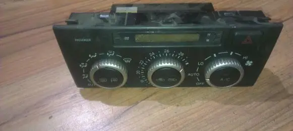 Lexus IS 200-300 Climate control unit 8865053060 88650-53060