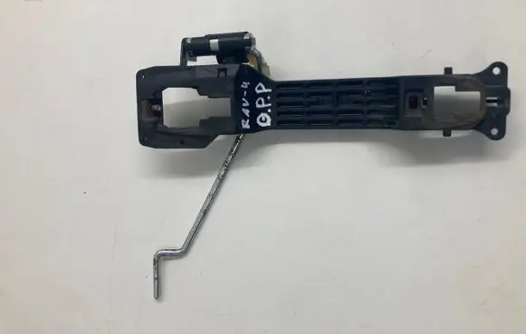 Toyota RAV 4 (XA30) Front door exterior handle/bracket 