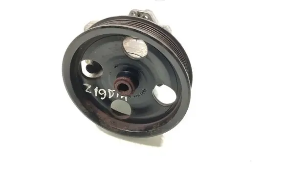 Opel Astra H Power steering pump